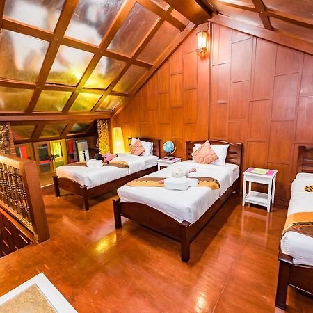 Baan Ratchapruek Villa Phuket Exterior photo