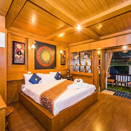Baan Ratchapruek Villa Phuket Exterior photo